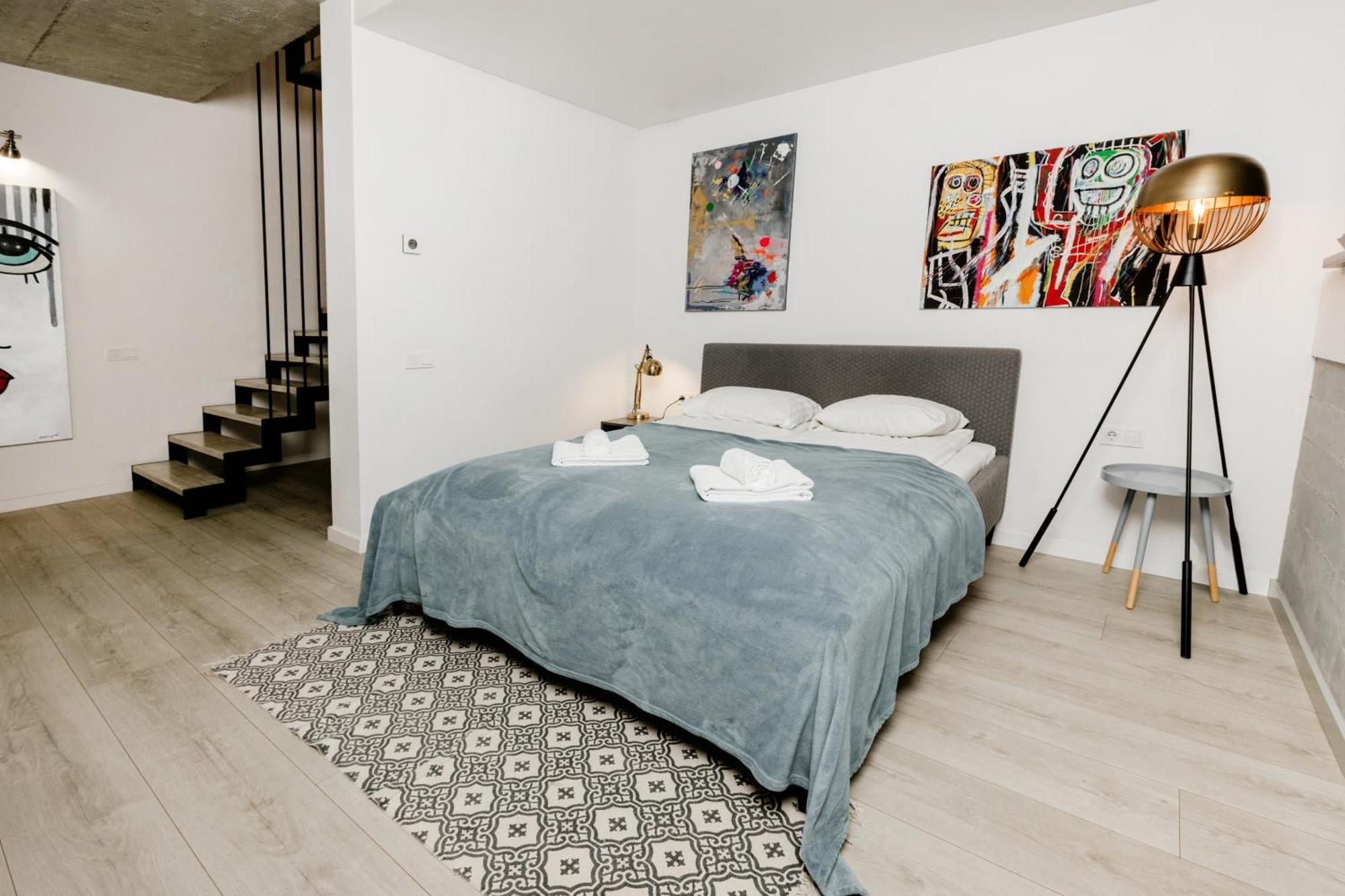 Modern And Spacious Loft Type Apartment 8 With Free Private Parking By "Owl Jazz Apartments" Каунас Екстериор снимка