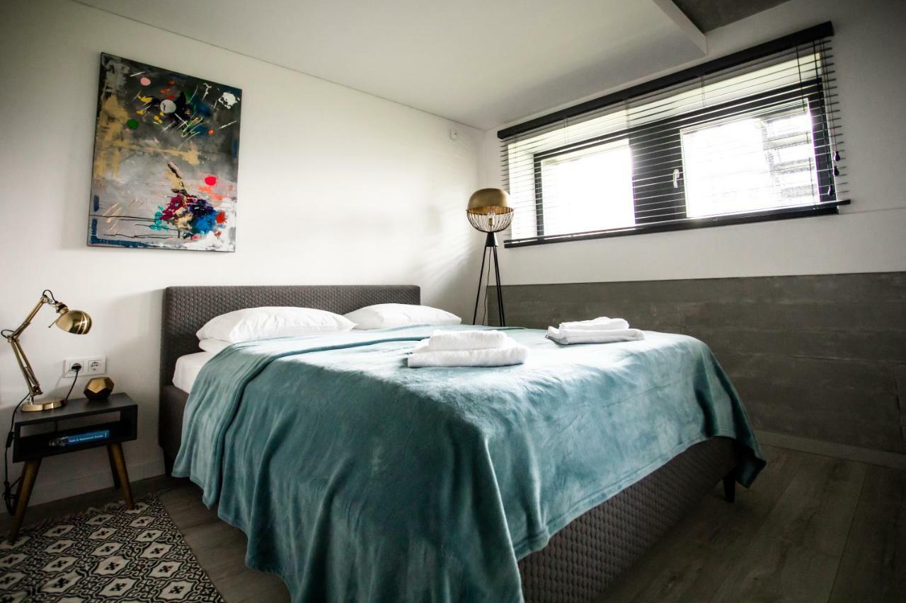 Modern And Spacious Loft Type Apartment 8 With Free Private Parking By "Owl Jazz Apartments" Каунас Екстериор снимка